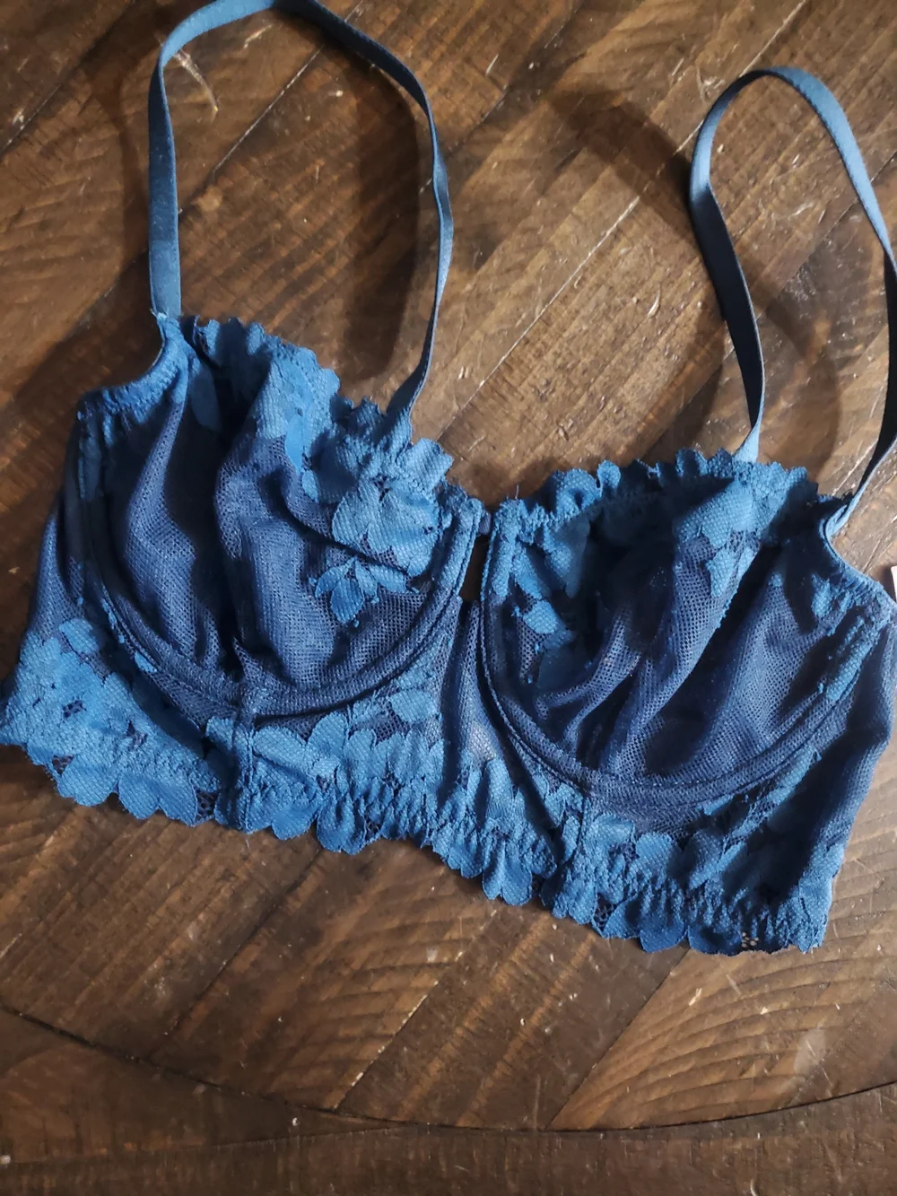 Auden blue lace